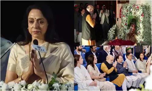 हेमा मालिनी ने दिल्ली में दिवंगत पति व दिग्गज अभिनेता धर्मेंद्र की प्रार्थना सभा का आयोजन किया।