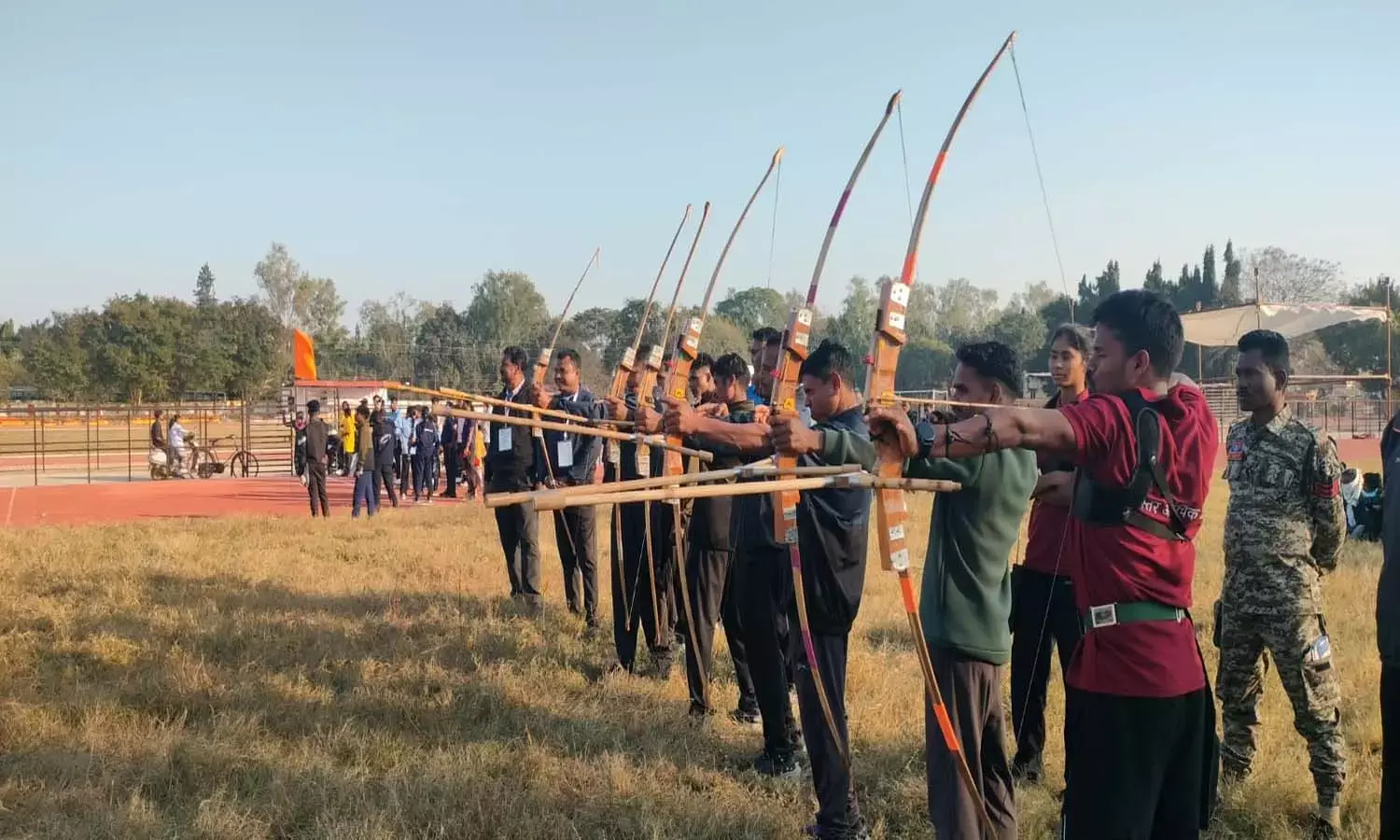 बस्तर ओलंपिक 2025 :761 आत्मसमर्पित नक्सली और पीड़ित परिवार के सदस्य ले रहे भाग बस्तर ओलंपिक 2025 :761 आत्मसमर्पित नक्सली और पीड़ित परिवार के सदस्य ले रहे भाग