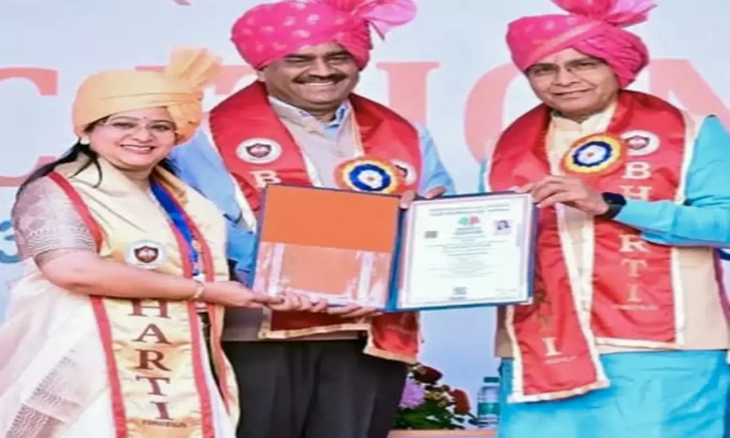 जैव प्रौद्योगिकी पर रिचा सेन ने की पीएचडी : शिक्षा मंत्री ने डॉक्टरेट की उपाधि से नवाजा, ठोस अपशिष्ट लैंडफिल से कवक की स्क्रीनिंग पर शोध