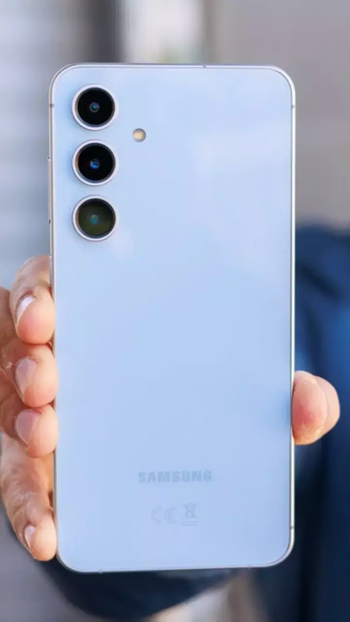 प्रीमियम Samsung Galaxy S24 FE अब भारी छूट के साथ-जानिए पूरी जानकारी प्रीमियम Samsung Galaxy S24 FE अब भारी छूट के साथ-जानिए पूरी जानकारी