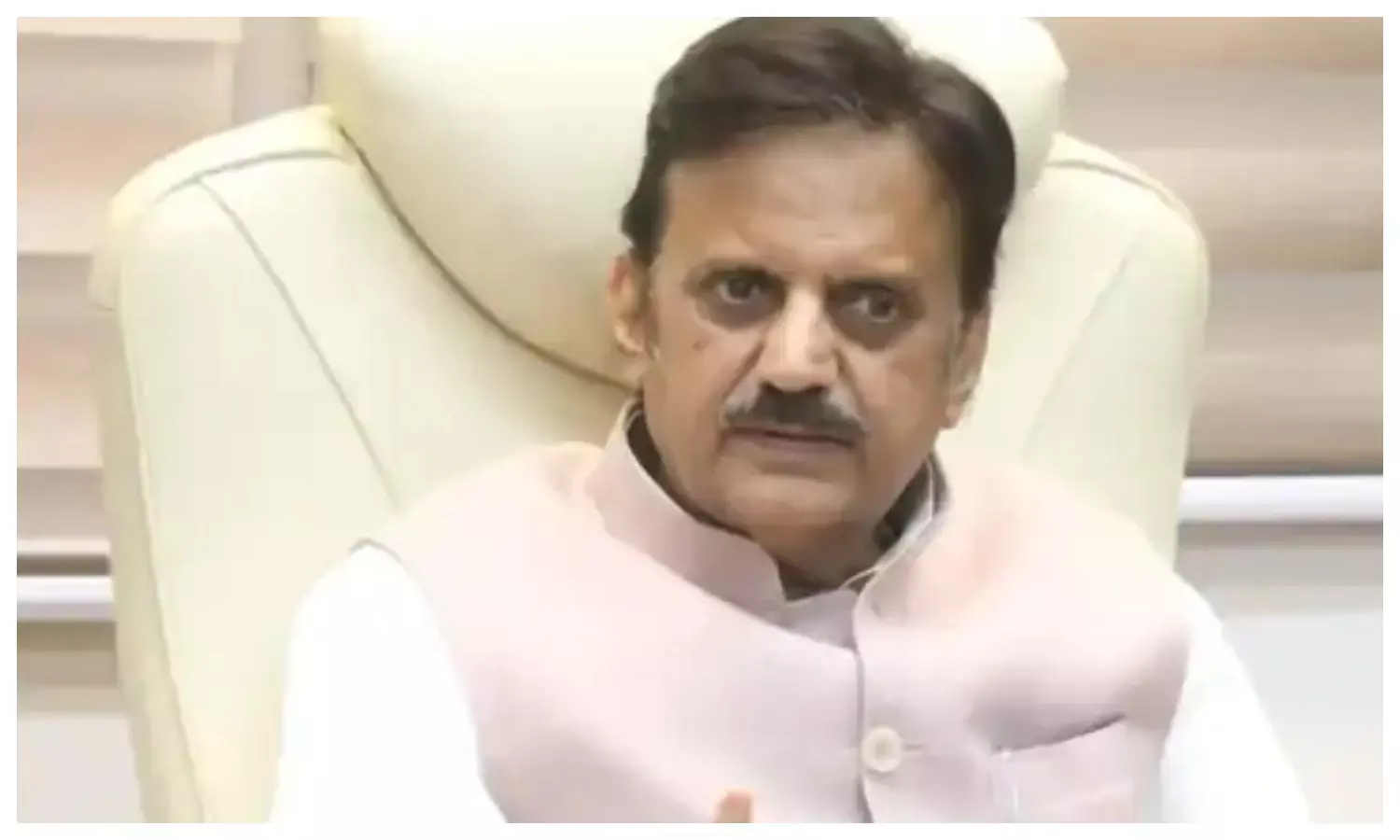 महंगे टिकट पर डिप्टी CM राजेंद्र शुक्ला नाराज़, इंडिगो को लिखा पत्र महंगे टिकट पर डिप्टी CM राजेंद्र शुक्ला नाराज़, इंडिगो को लिखा पत्र