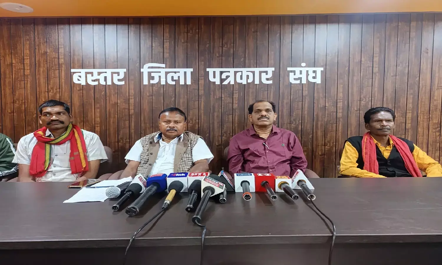 भाकपा के 100 वर्ष पूरे : जगदलपुर में 20 दिसंबर को होगा जनसमारोह, पोलित ब्यूरो सदस्य और राष्ट्रीय पदाधिकारी होंगे शामिल भाकपा के 100 वर्ष पूरे : जगदलपुर में 20 दिसंबर को होगा जनसमारोह, पोलित ब्यूरो सदस्य और राष्ट्रीय पदाधिकारी होंगे शामिल