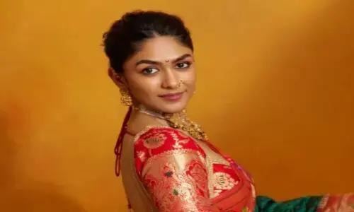 मृणाल ठाकुर