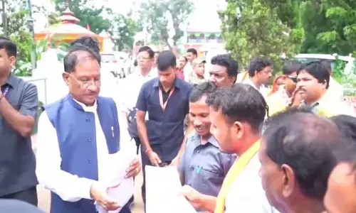 स्वास्थ्य मितान हेल्पलाइन