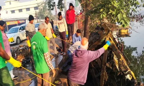 महाराजबंध तालाब की सफाई में जुटी ग्रीन आर्मी