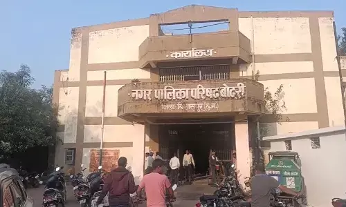 नगर पालिका कार्यालय में ACB का छापा