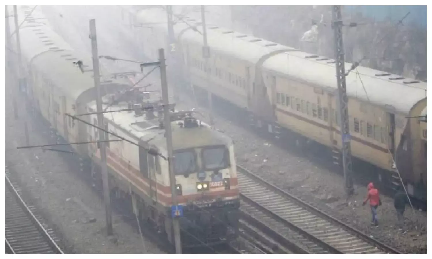 दिल्ली–एमपी रूट की 15 से ज्यादा ट्रेनें लेट, 12 जिलों में अलर्ट; पारा 4 डिग्री से नीचे दिल्ली–एमपी रूट की 15 से ज्यादा ट्रेनें लेट, 12 जिलों में अलर्ट; पारा 4 डिग्री से नीचे