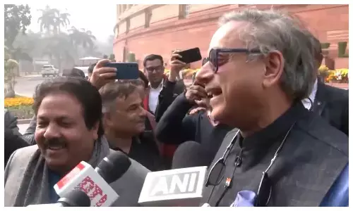 shashi tharoor rajeev shukla viral video shashi tharoor rajeev shukla viral video