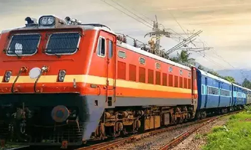 नए साल में रेल यात्रियों को लगेगा झटका