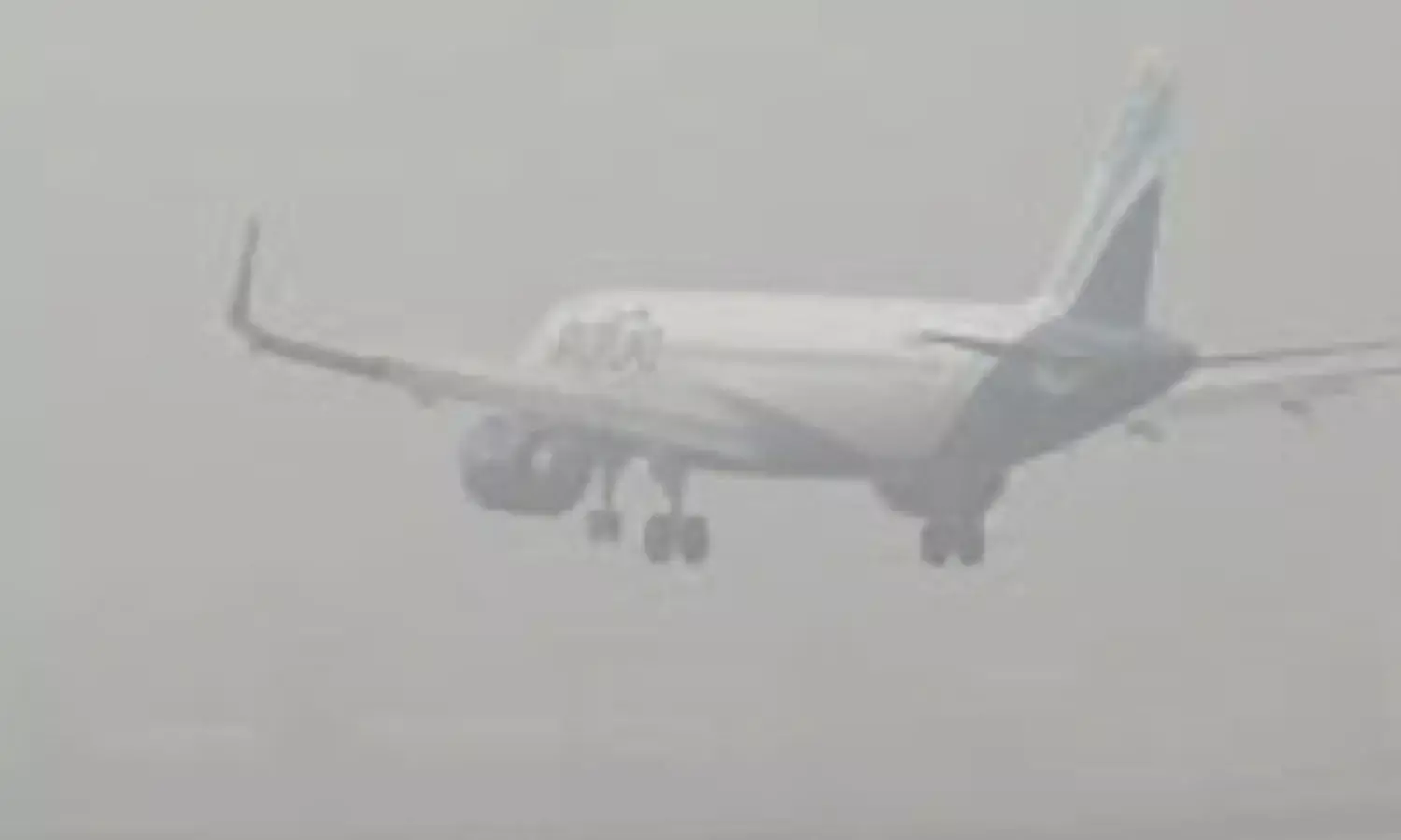 More than 100 flights were cancelled in Delhi due to fog