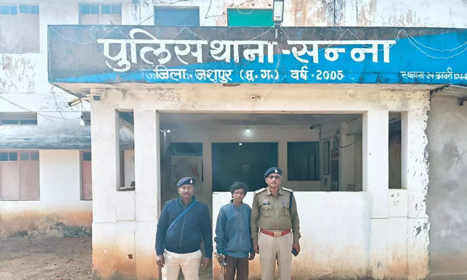 चचेरे मामा ने दुधमुँहे बच्चे की ली जान : कुल्हाड़ी से मारकर तीन महीने के नवजात को उतारा मौत के घाट, आरोपी गिरफ्तार