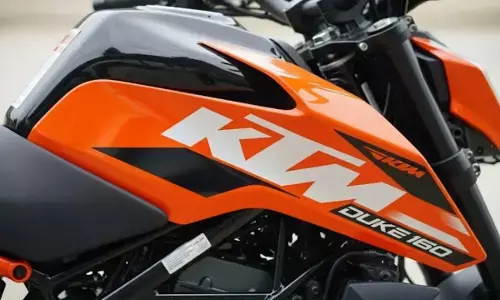ktm-160-duke-tft-display-variant features details