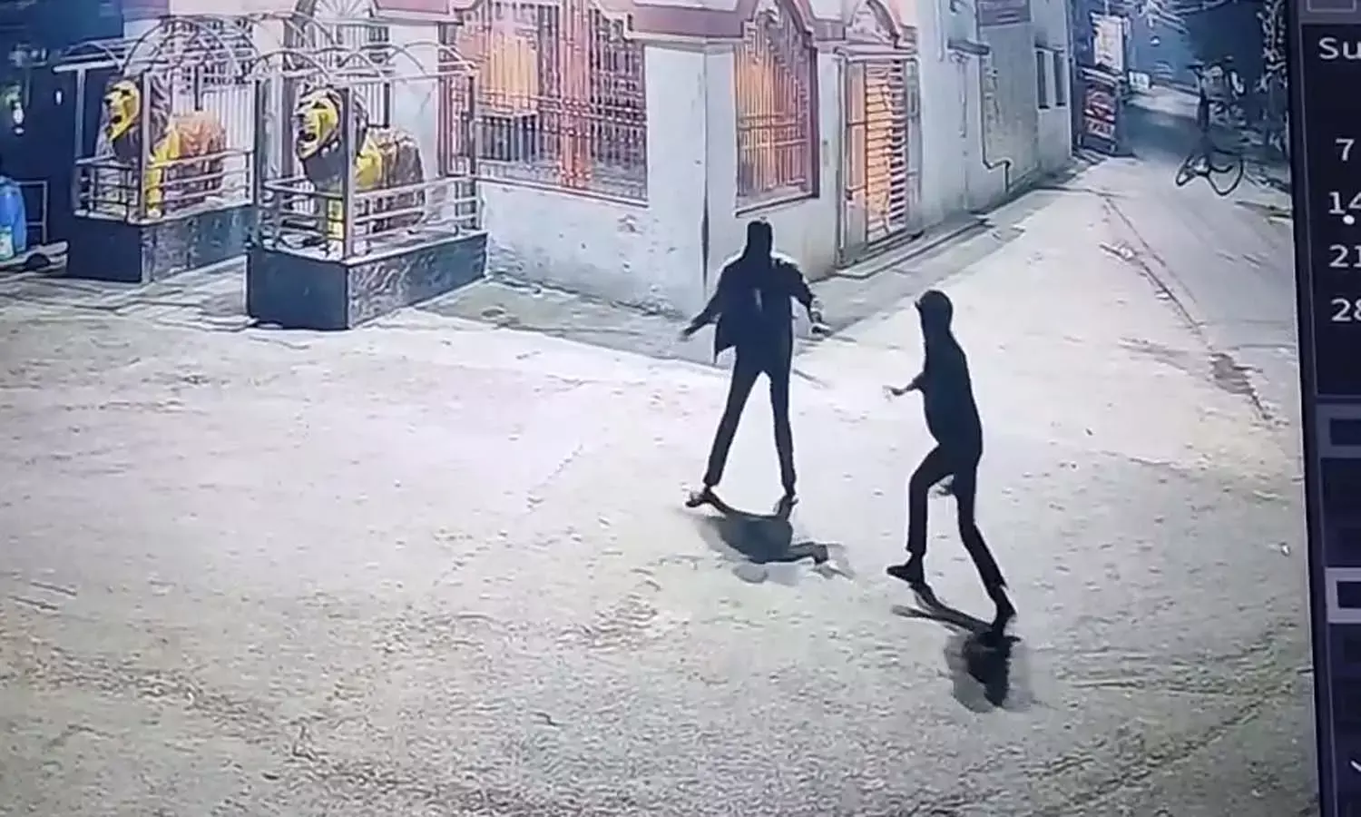 राजधानी में चाकूबाजी : बदमाशों ने युवकों पर किया चाकू से हमला, दो आरोपी गिरफ्तार