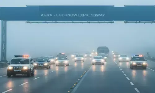 यूपी के एक्सप्रेसवे पर शुरू हुआ कानवाई सिस्टम, अब काफिले में चलेंगे वाहन