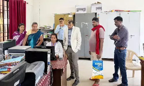 नए कलेक्टर ने किया विभागों का निरीक्षण : आवेदनों का निराकरण समय पर करने के दिए निर्देश
