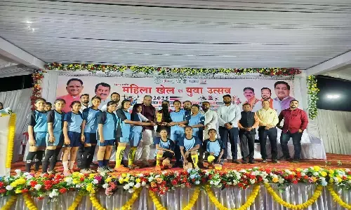 कस्तूरबा विद्यालय की बालिकाओं ने जीता फुटबॉल प्रतियोगिता : जिले में प्राप्त किया प्रथम स्थान, अधीक्षिका और शिक्षकों ने दी बधाई