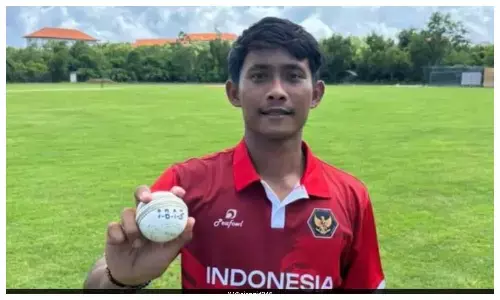 Gede Priandana 5 wickets in T20I
