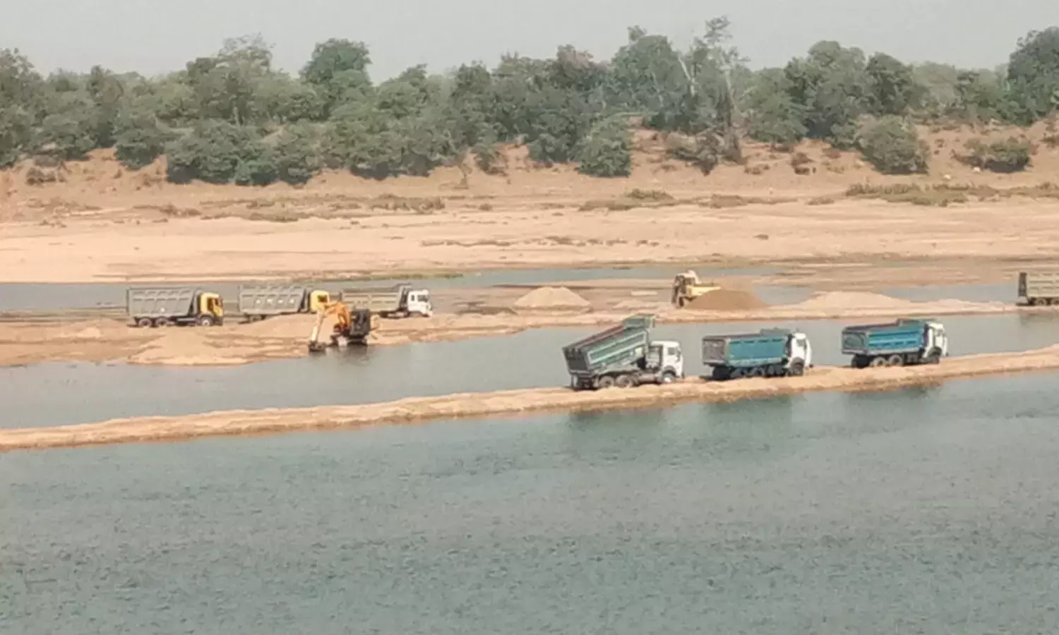 Narsinghpur Narmada River illegal sand mining