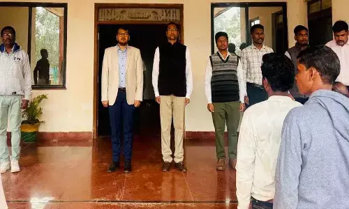 राष्ट्रगान के साथ शुरू हो रहा है हर कार्यदिवस