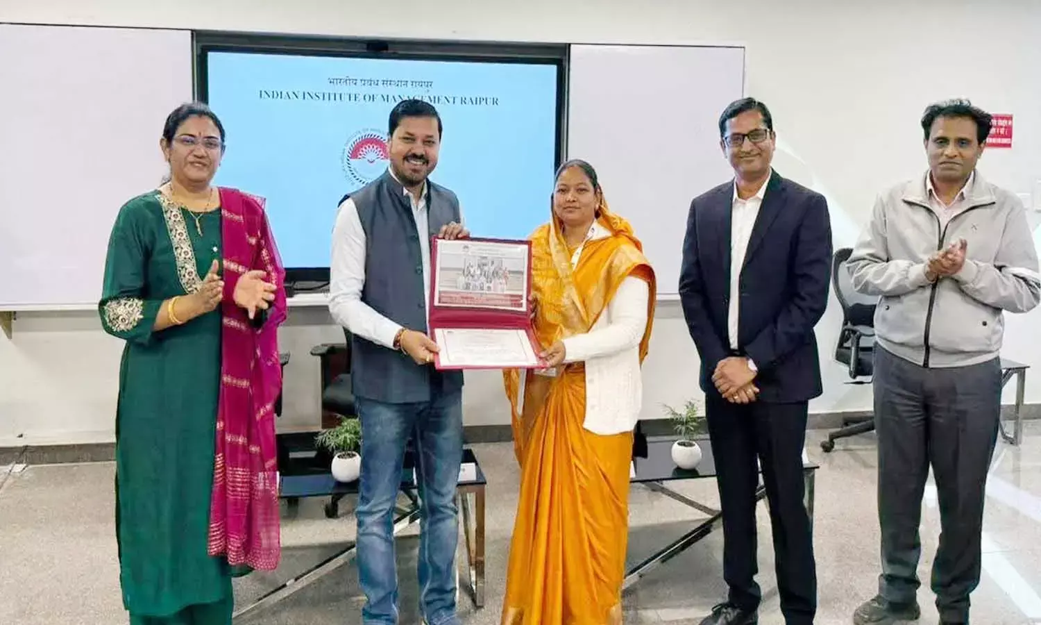 IIM रायपुर में जनप्रतिनिधियों के लिए विशेष प्रशिक्षण