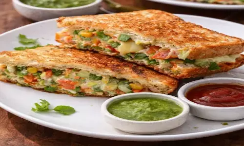 how to make veg cheese sandwich at home