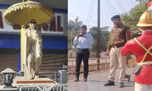 गांधी जी को भी पहनना पड़ा काला चश्मा