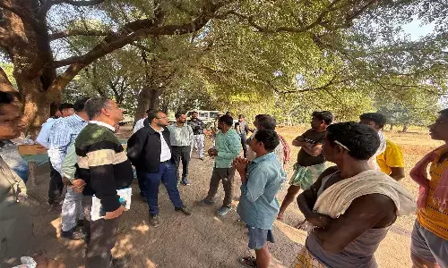 ग्राम पूवर्ती में कलेक्टर का जनसंवाद : कहा - विकास कार्यों सहित ग्रामीण आजीविका को मिलेगा बढ़ावा