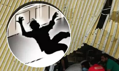 A tragic accident in Delhi claims the life of a 16 year old boy