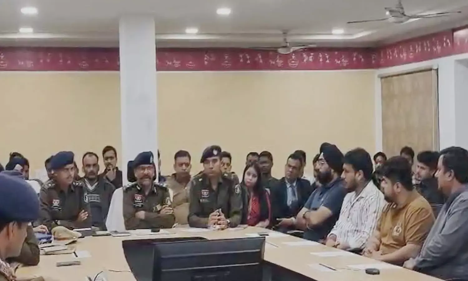 रायपुर एसपी का फरमान : क्लब, होटल संचालकों से कहा - आपका ग्राहक नशे में धुत हुआ तो आप ही पहुंचाएंगे घर