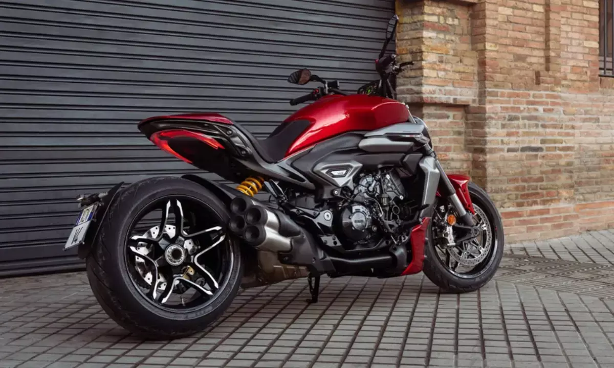 ducati-xdiavel-v4 bike launch check price features details ducati-xdiavel-v4 bike launch check price features details