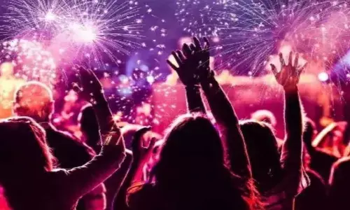 नए साल पर जश्न में डूबी राजधानी