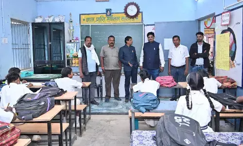 मूलभूत समस्याओं का लिया जायजा, छात्र-छात्राओं से किया संवाद