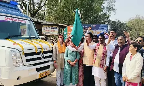 MLA ने 5 मोबाइल मेडिकल यूनिट को दिखाई हरी झंडी : विधायक साहू बोले- पिछड़ी जनजाति बहुल क्षेत्रों में पहुँचेगी आधुनिक स्वास्थ्य सुविधाएँ