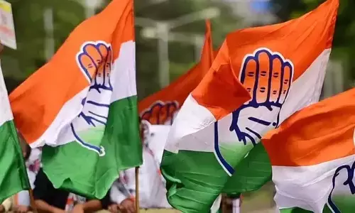 कांग्रेस में एक बार फिर गुटबाजी आई सामने : सरगुजा महाराज की व्हाट्सएप ग्रुप का चैट हो रहा वायरल, भूपेश समर्थन वालों को दी जा रही रिमूव होने की सलाह