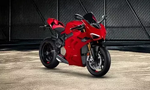 Panigale V4 R