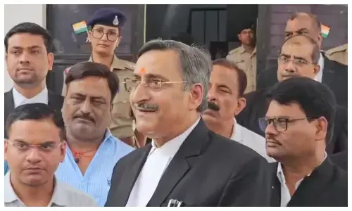 एडवोकेट अनिल मिश्रा को हाईकोर्ट से झटका, अब 5 जनवरी को सुनवाई