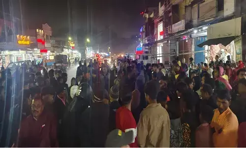 कोरबा में सड़क हादसा : अज्ञात ट्रेलर ने स्कूटी सवार महिलाओं को मारी टक्कर, दोनों की मौत से गुस्साए लोगों ने किया चक्काजाम