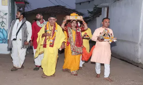 नौ दिवसीय श्रीमद्भागवत कथा का शुभारंभ : निकली भव्य कलश यात्रा, भक्ति में डूबे श्रद्धालु