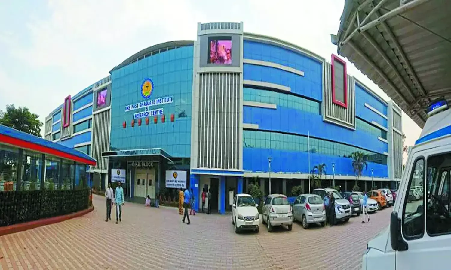 वार्ड में तब्दील होंगी डीके अस्पताल की बंद दुकानें : भर्ती होंगे बर्न प्लास्टिक एवं न्यूरो सर्जरी विभाग के मरीज