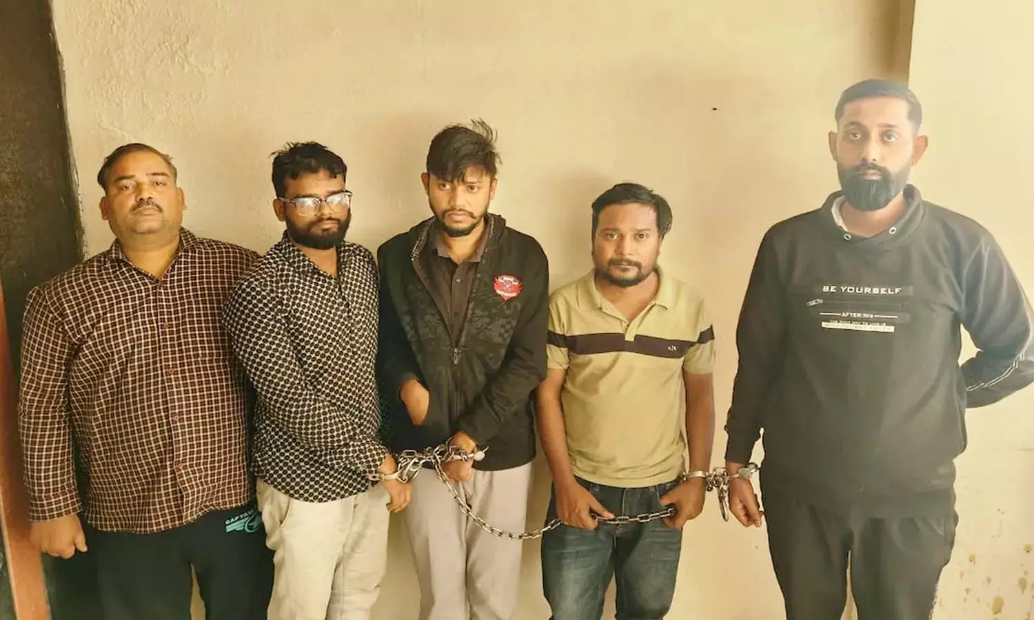 नशीली टेबलेट सिंडिकेट का भंडाफोड़ :  4 मेडिकल दुकान संचालक सहित एमआर गिरफ्तार