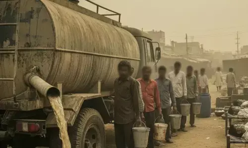 80 वर्षीय बुजुर्ग ने तोड़ा दम, 16 अब भी ICU में भर्ती