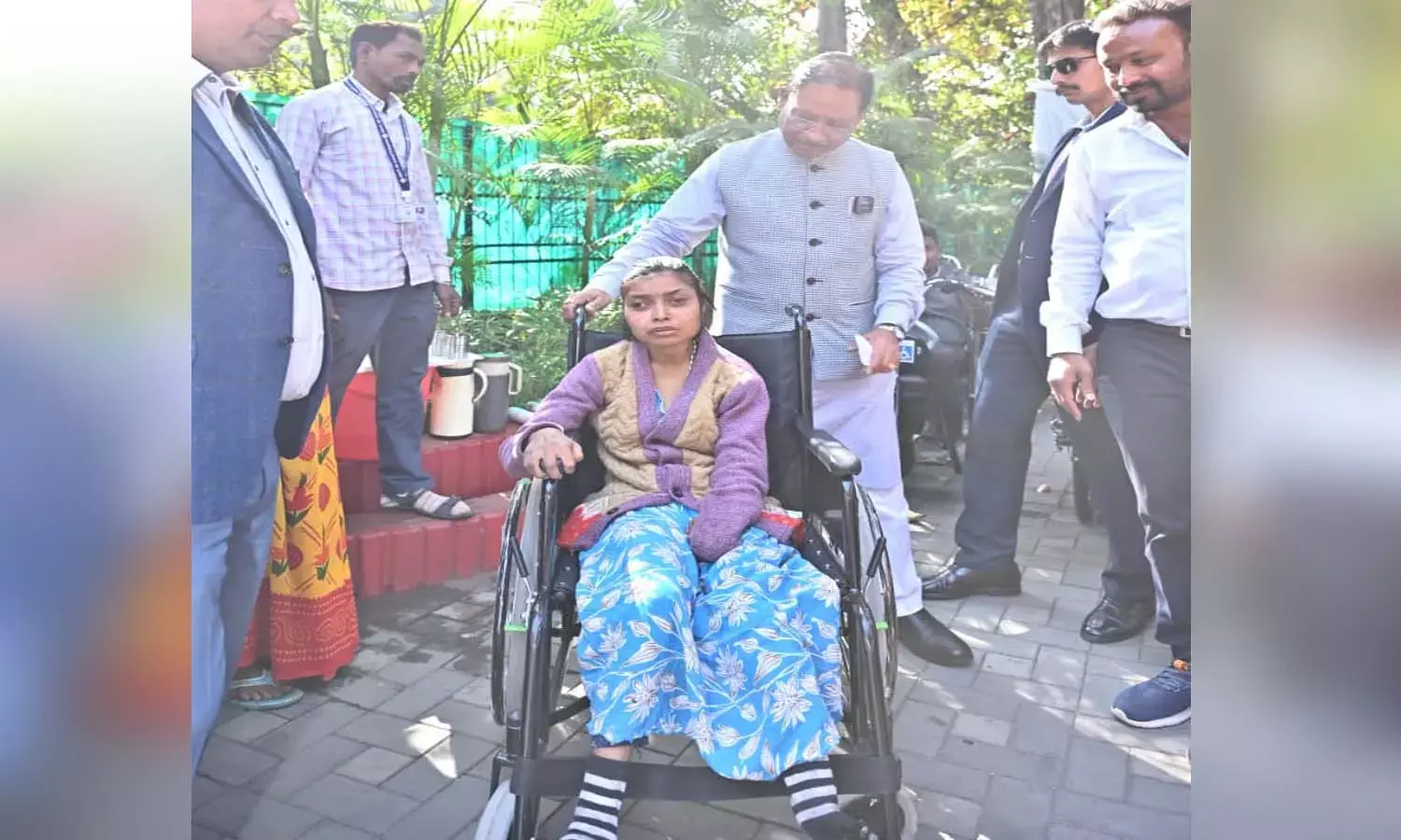 मुख्यमंत्री जनदर्शन में लकवाग्रस्त महिला को मिली मदद : सीएम साय ने 5 लाख रुपए की दी मंजूरी, परिजनों ने जताया आभार