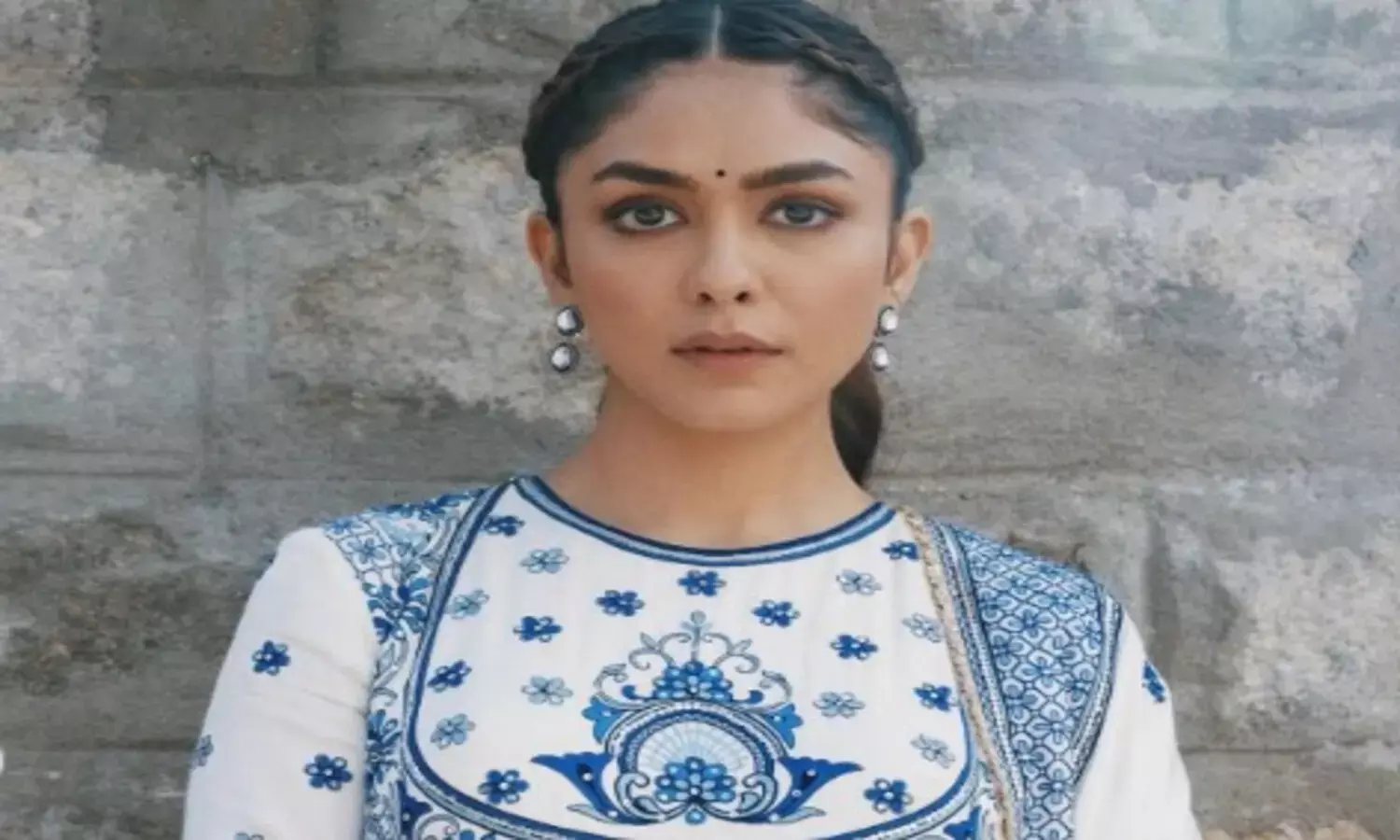 मृणाल ठाकुर