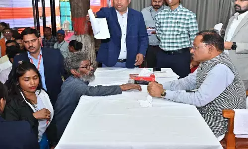 सीएम हाउस में जनदर्शन : हनुमंत राव का नहीं बना था राशन कार्ड, मुख्यमंत्री ने तत्काल राशन कार्ड बनाने के दिए निर्देश