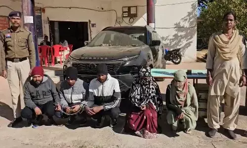 प्रेमिका ने प्रेमी के साथ मिलकर की चोरी