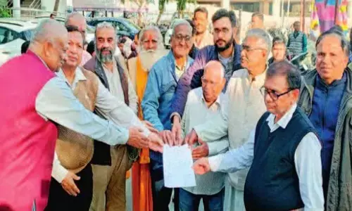 कुलपति के खिलाफ उबला छत्तीसगढ़ : छात्र संगठन, साहित्यकार व नागरिक मंच विरोध में