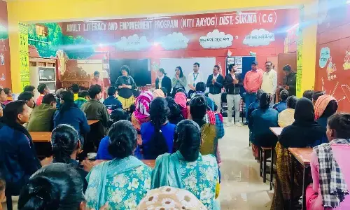 NCERT टीम ने सुकमा में साक्षरता केंद्रों का किया दौरा