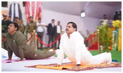 कहा- जंक फूड छोड़ें, रोज योग करें और नशे से दूर रहें युवा