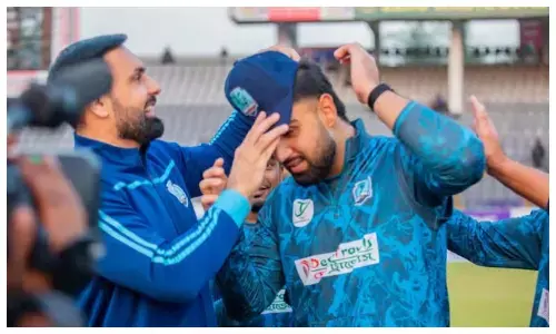 Mohammad Nabi With Son Hassan Eisakhil in BPL
