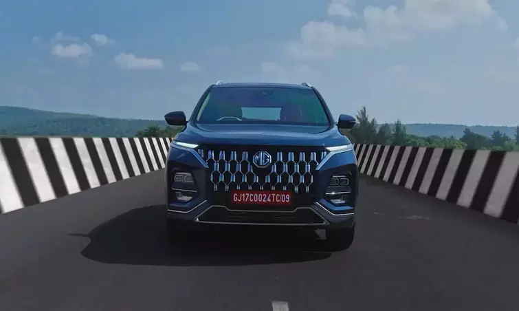 top-5-best-cars-with-sunroof-under-15-lakhs-in-india details